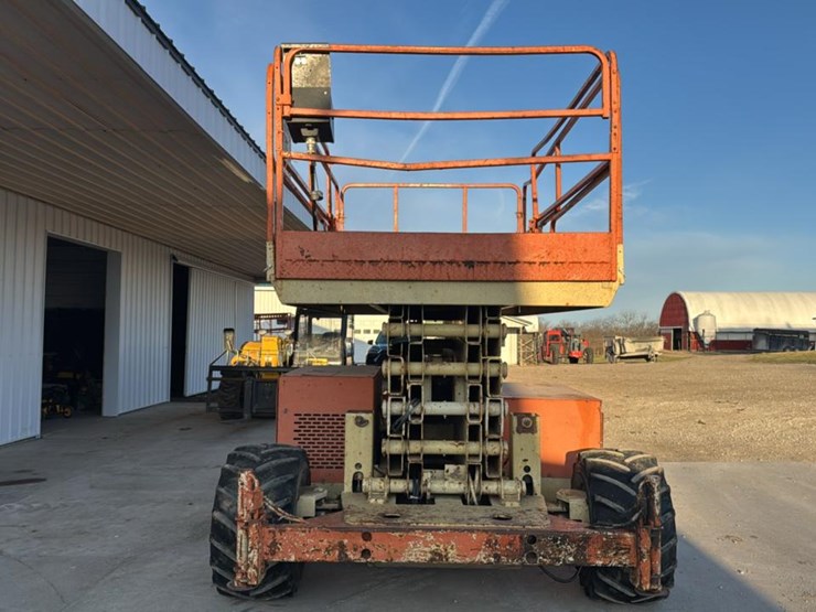 #106-•-1994-jlg-rough-terrain-scissor-lift-image-2