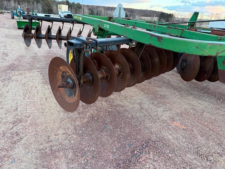 john-deere-210-image-14