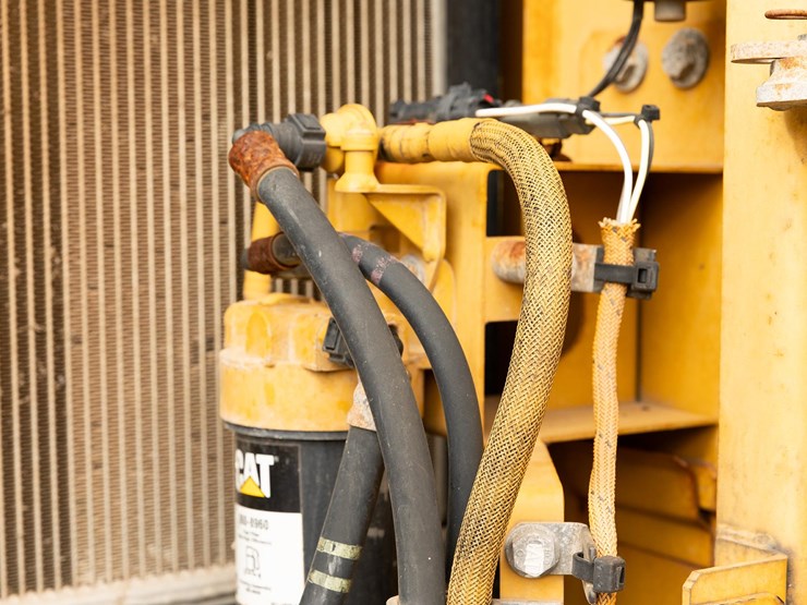 2013-caterpillar-324e-image-28