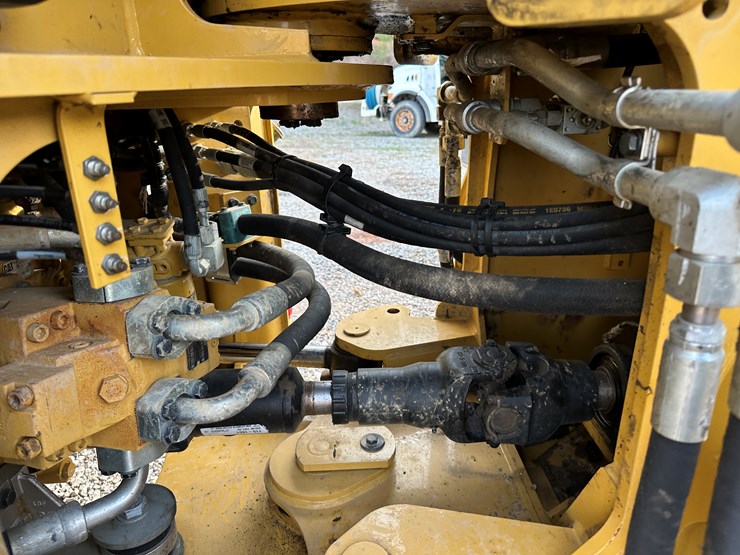 2016-caterpillar-938m-image-33