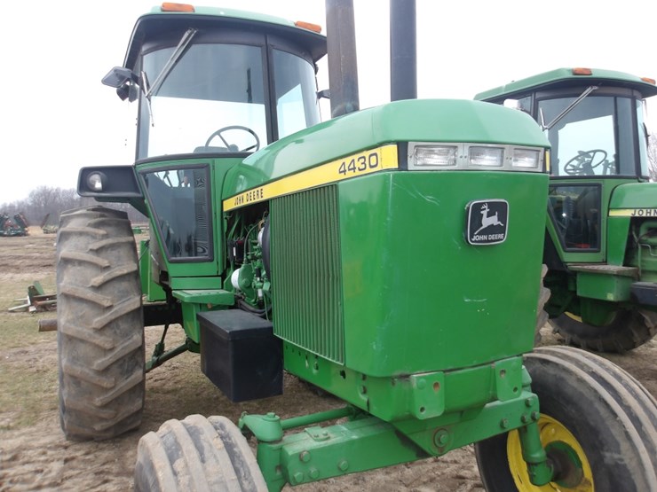 john-deere-4430-image-10