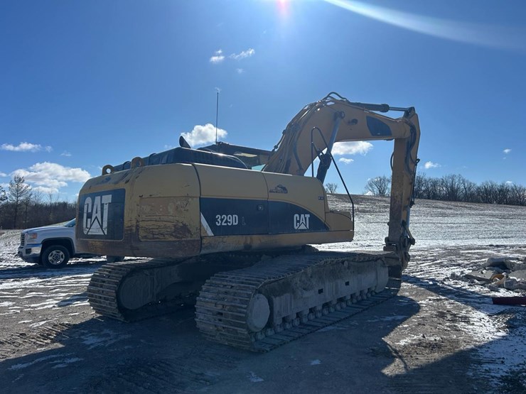 2011-caterpillar-329d-image-7