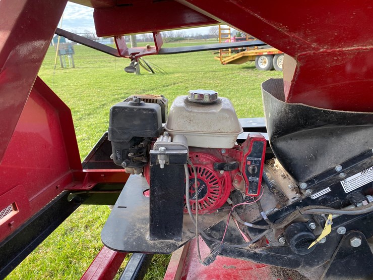 2023-patriot-345c-seed-tender-image-15