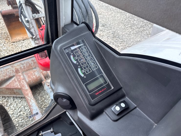 takeuchi-tb285-image-71