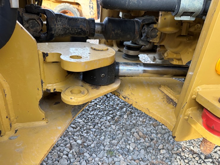 2016-caterpillar-938m-image-31