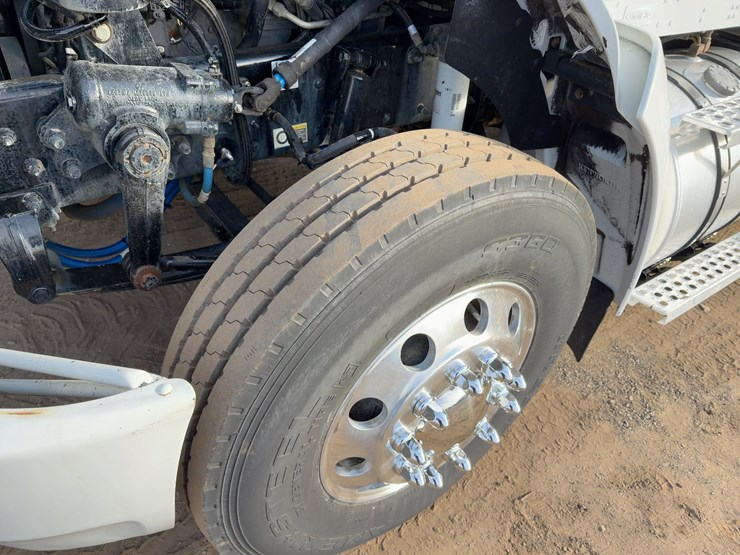 2017-kenworth-t270-image-10