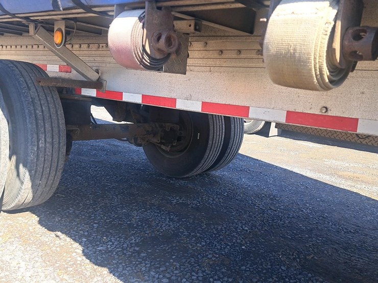 #131-•-2005-reitnourer-curtain-trailer-image-38