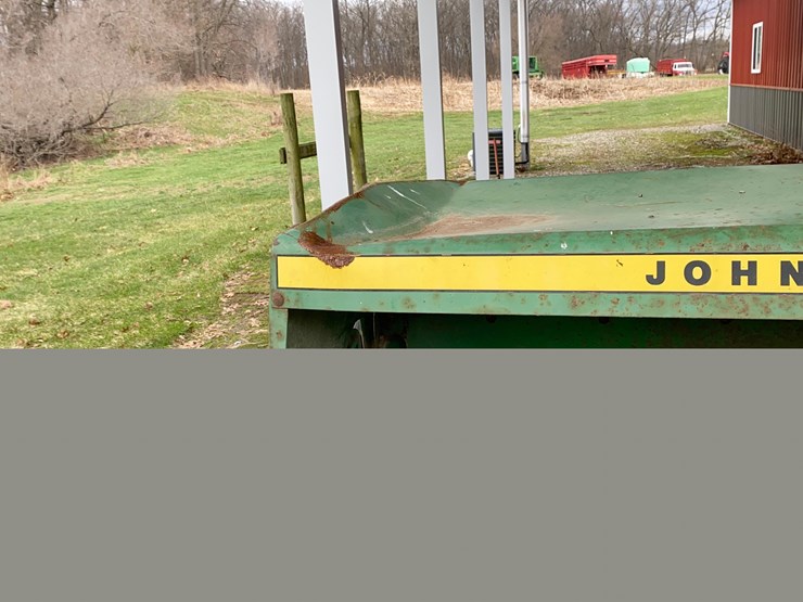 john-deere-337-image-35