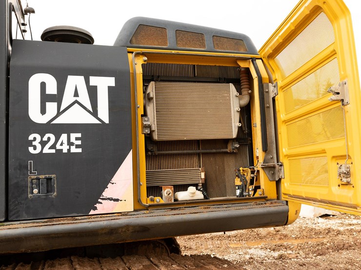 2013-caterpillar-324e-image-35