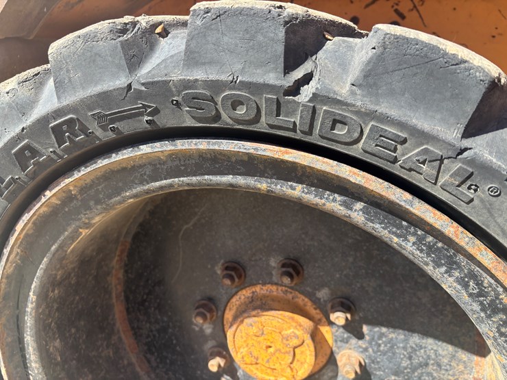 2011-case-sr220-image-57