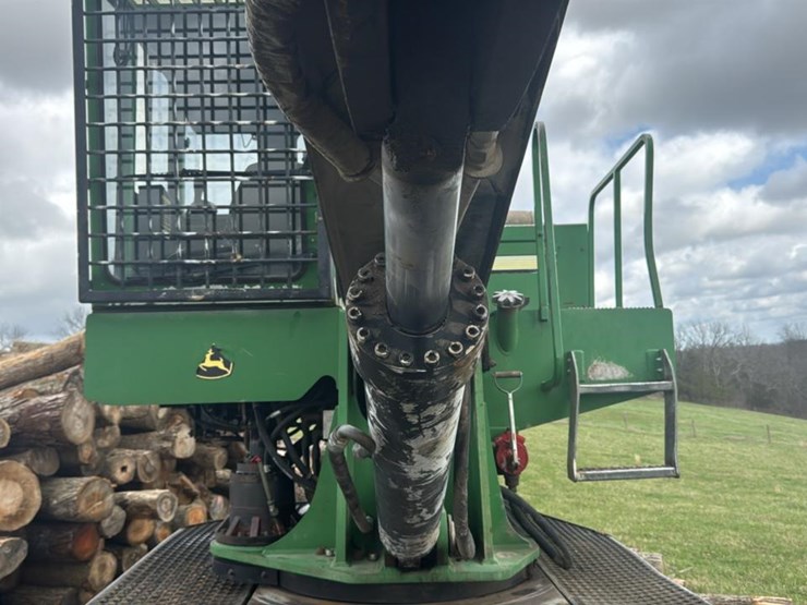 2007-deere-437c-image-31