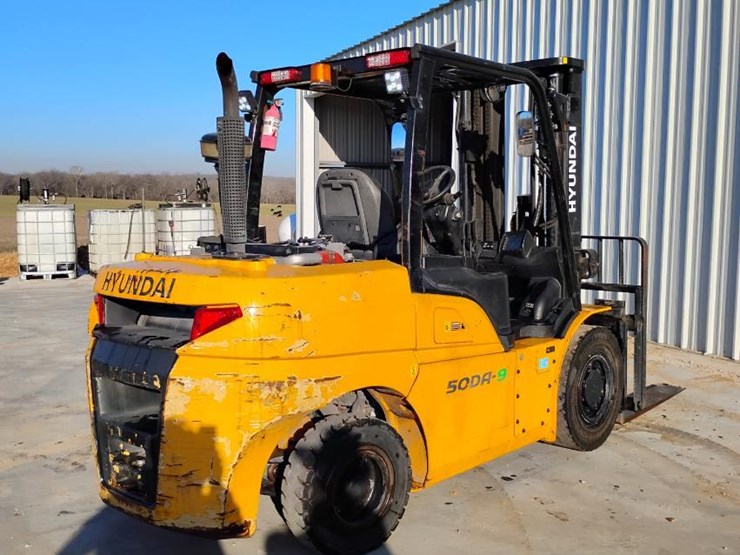 2019-hyundai-50da-9-image-10