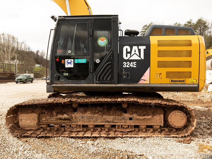 2013-caterpillar-324e-image-11