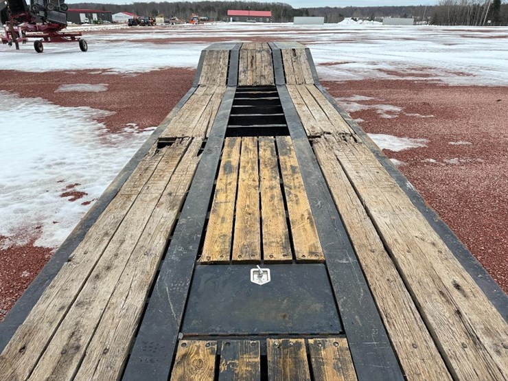 #301-•-lot-301-image-32