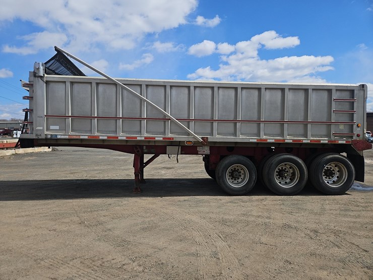 2001-j&j-aluminum-28'-tri/a-dump-trailer-image-2