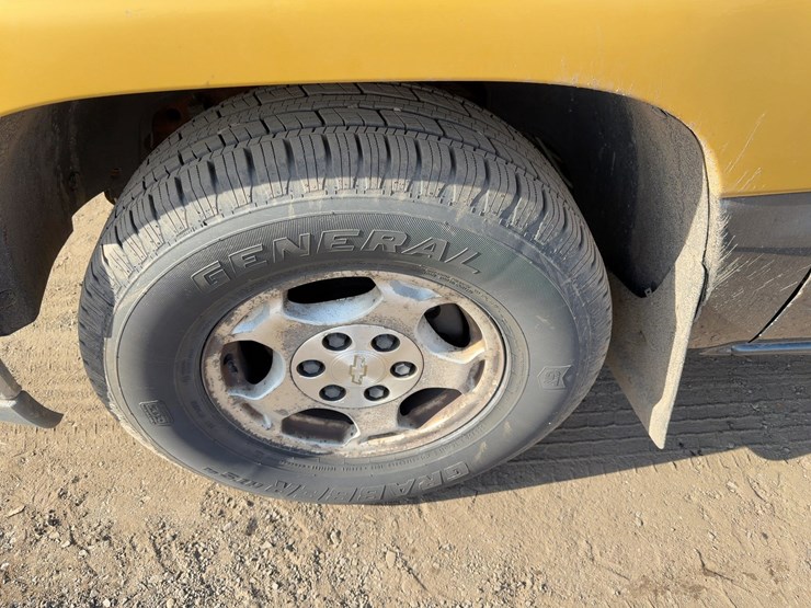 2004-chevrolet-silverado-1500-image-11