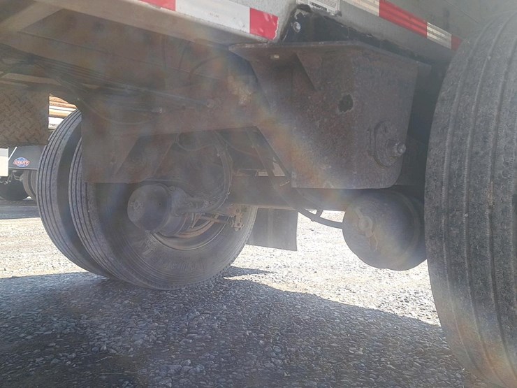 #131-•-2005-reitnourer-curtain-trailer-image-47