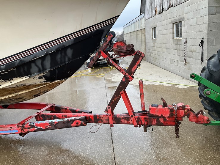 #154-•-1986-chris-craft-fishing-boat-image-13