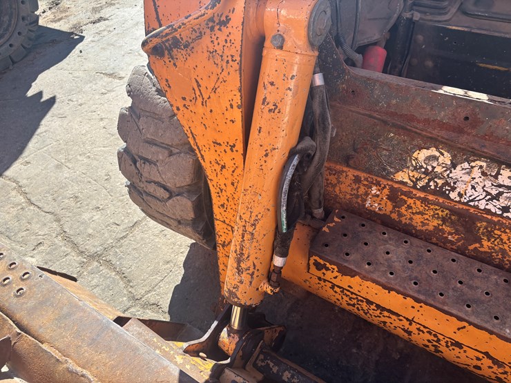 2011-case-sr220-image-42