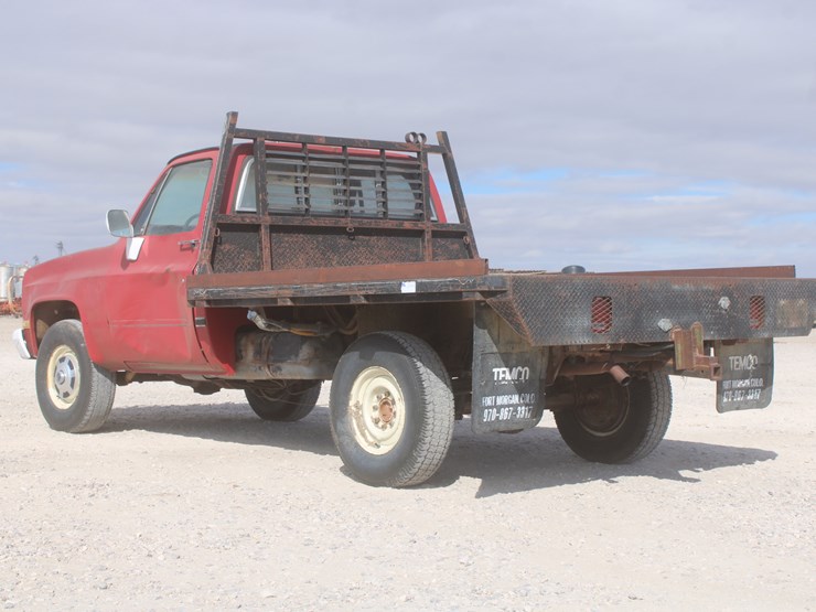#3022-•-1980-chevy-silverado-3/4-ton-truck-with-flatbed-image-3