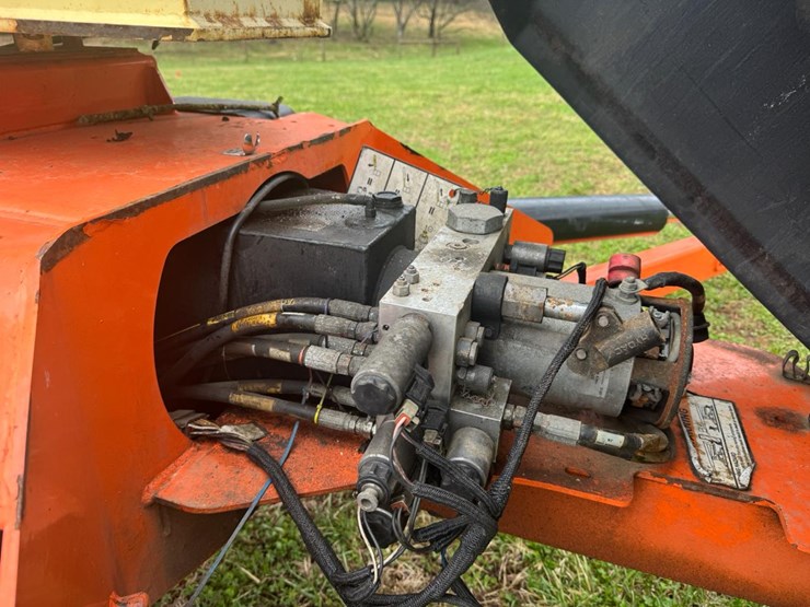 2016-jlg-t500j-image-31