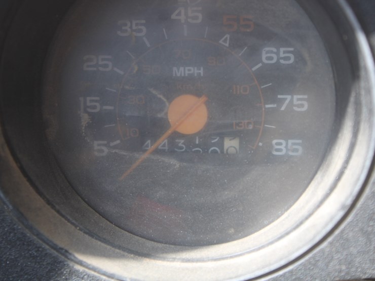 #3022-•-1980-chevy-silverado-3/4-ton-truck-with-flatbed-image-34