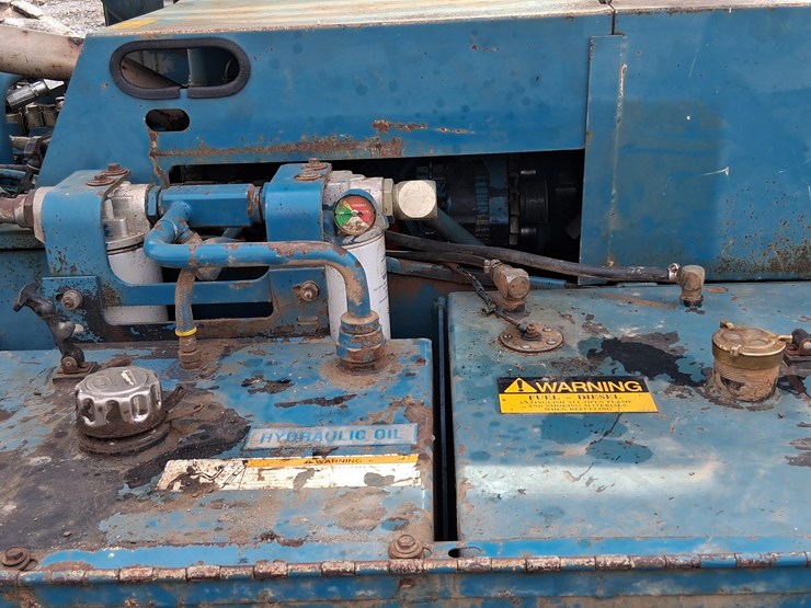 #102-•-1992-gradall-524-telehandler-image-12