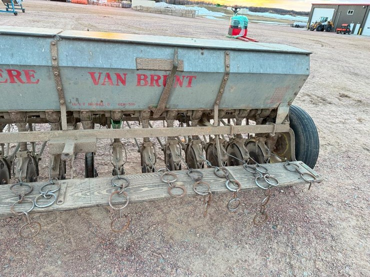 john-deere-b-image-13