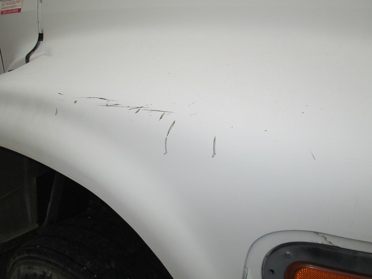 1997-ford-f800-image-18