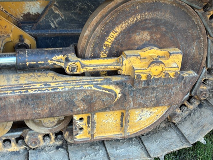 2019-deere-650k-lgp-image-35