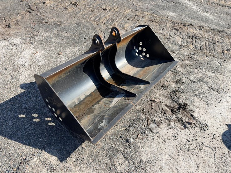 caterpillar-305-image-1