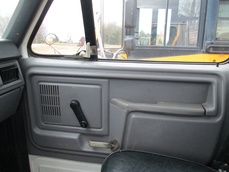 1997-ford-f800-image-39