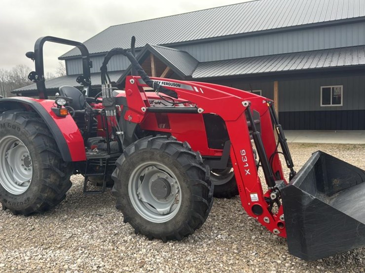 2023-massey-ferguson-4707-image-7