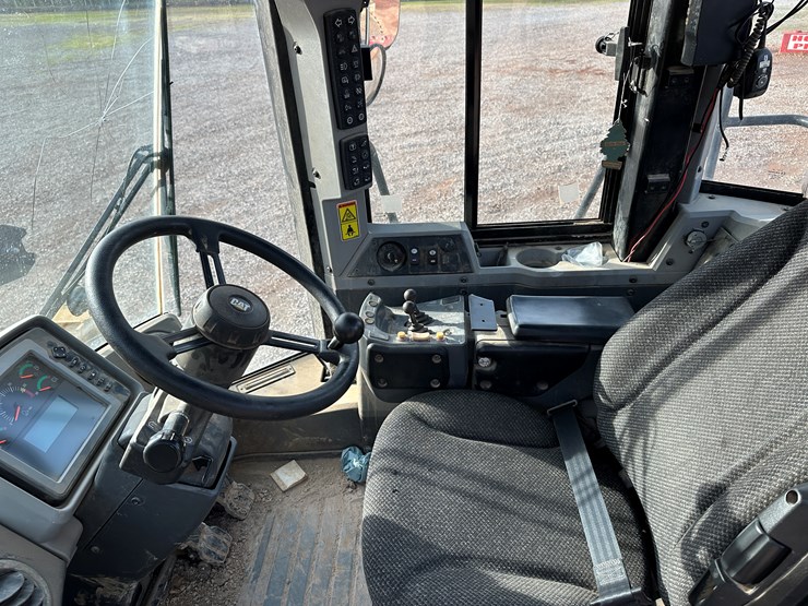 2012-caterpillar-950k-image-40