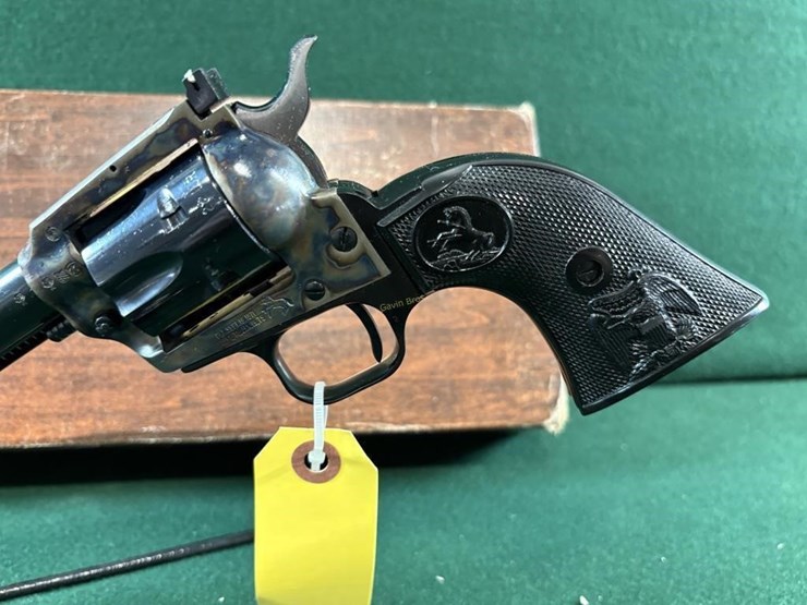 colt-new-frontier-22cal-revolver-image-10