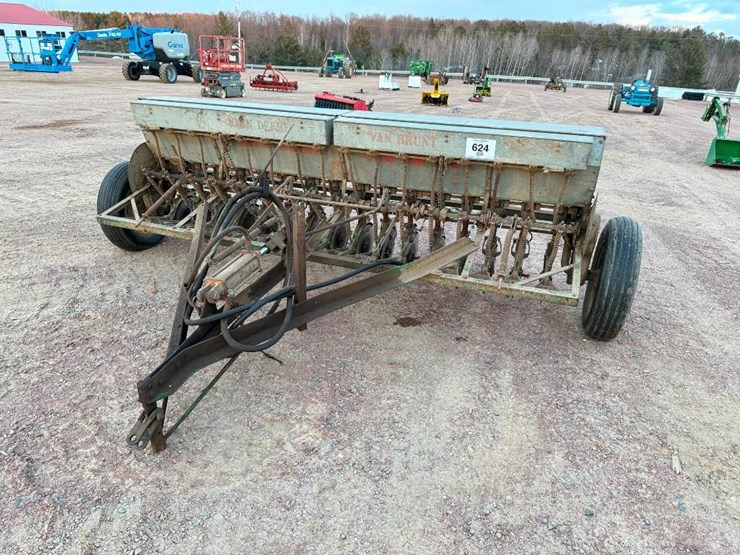 john-deere-b-image-1