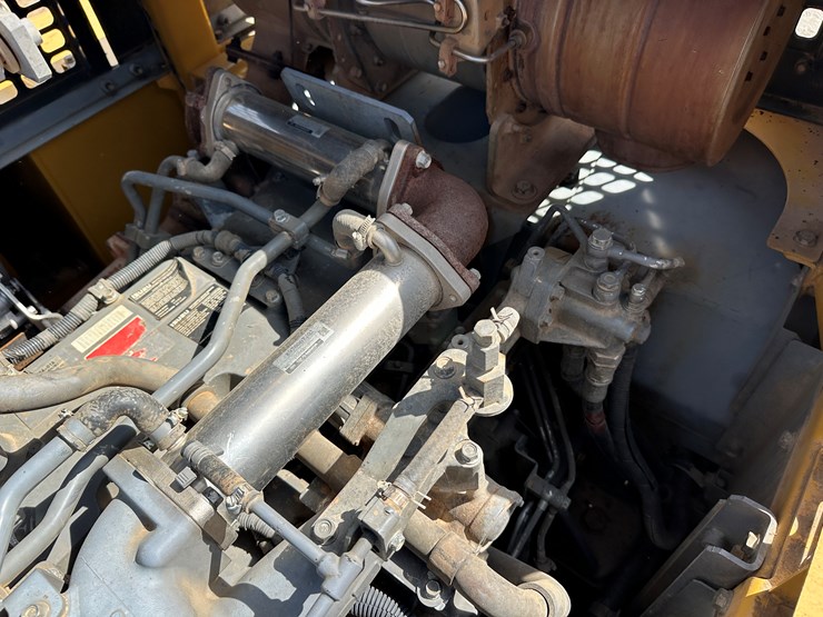 2016-deere-470g-lc-image-36