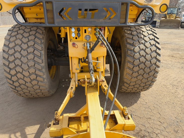 2012-gvm-ut5212-powerplatform-multipurpose-vehicle-image-12