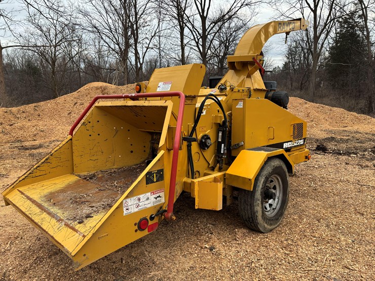 #151-•-2016-rayco-chipper-image-1