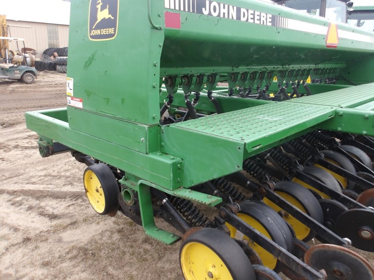 john-deere-750-image-11