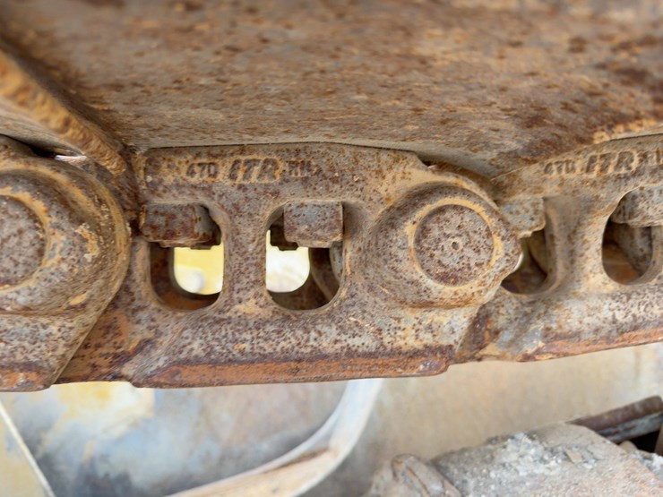 2014-deere-750k-lgp-image-18