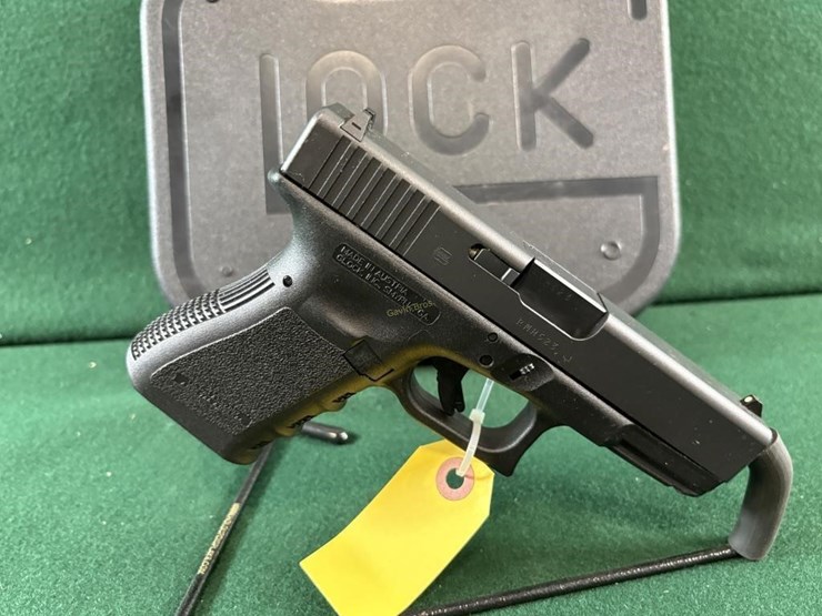 glock-19-9mm-pistol-image-2