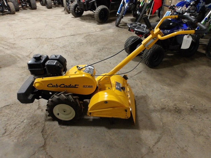 #7351-•-cub-cadet-rt65-rear-tine-rototiller-image-2