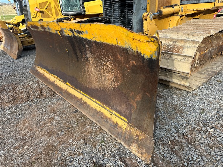 2006-deere-700j-image-9