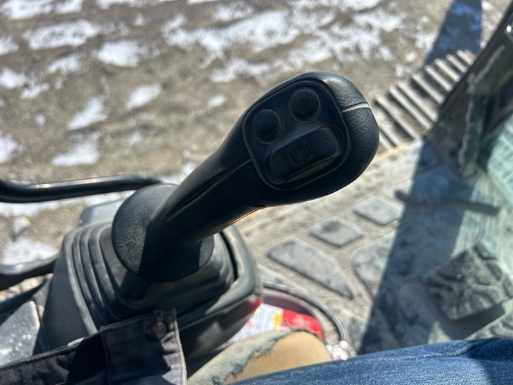 2011-caterpillar-329d-image-34