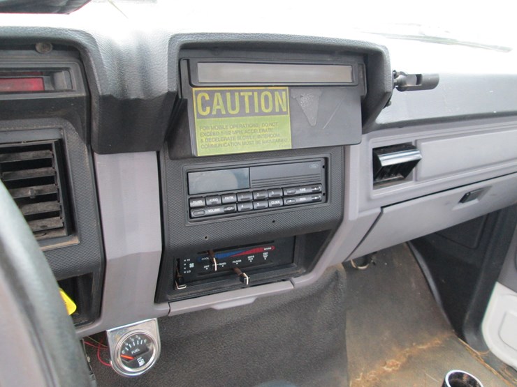 1997-ford-f800-image-42