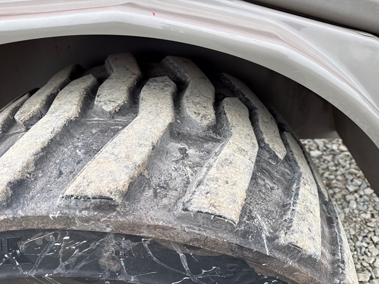 2014-takeuchi-tw40-image-56