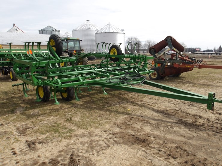 john-deere-1010-image-5