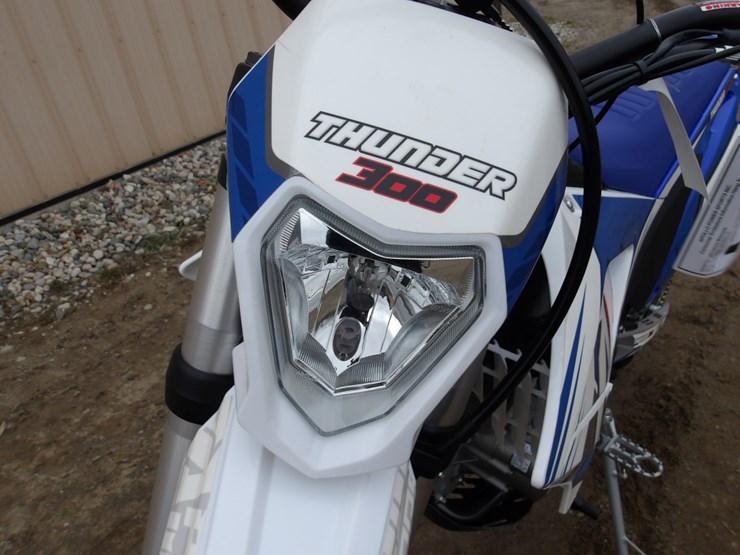 #7352-•-blue-apollo-thunder-300-deluxe-w/headlight-image-7