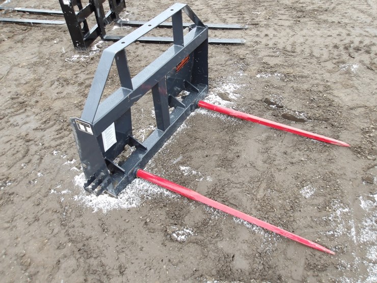 #7805-•-skid-steer-bale-spear-image-3